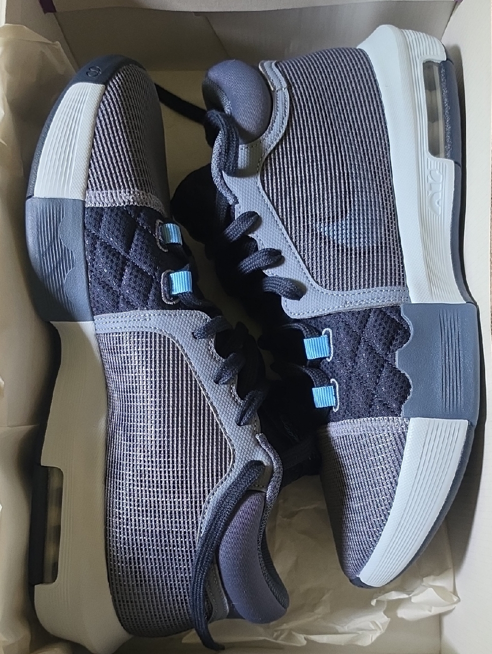 11.5M Nike Lebron Sneakers